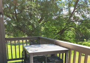 Book a Spring visit! 2br Grand Traverse Condo- Wifi, ❤ location, sleeps 6!
