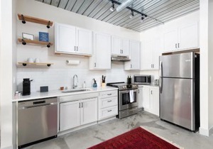 Brewery District Luxe 1BR Near Fiserv with Parking