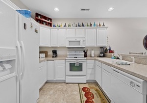 Cedar Heights Condo with Lake & Pool View