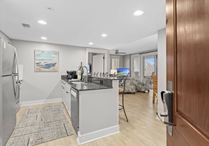 Charming 2BR at Wharf! Beach, Tropical Pool + Hot Tub, Tram, Spacious Balcony