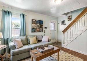 Charming Beach Cottage w/Deck, Gas Fireplace, Firepit, Free WiFi, Cable, & More