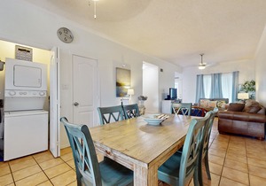Charming Condo at The Dolphins w/3 Patios, Pool & Hot Tub - 1 Block to Gulf
