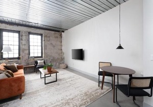 Chic Apartment with Parking and Gym