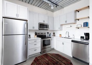 Chic Apartment with Parking and Gym