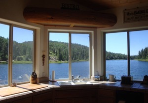 Christmas rates at Columbine Lake with nearby Purgatory Ski Area.
