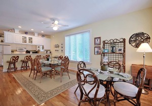CLASSIC and Cozy IOP Beach Home, Family-Friendly, Walk to Marina!