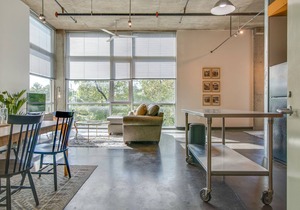 Comfortable Loft 0.7 Miles From Downtown!