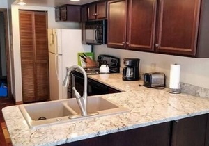 Condo 108, Wifi, Community Pool, Jacuzzi, Lounge,