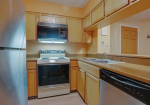 Condo with Covered parking two blocks from the Slopes!