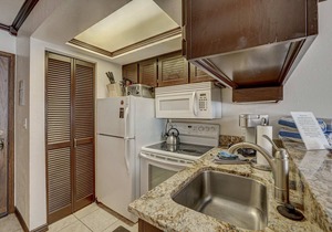 Copper Chase Condo 104 Community pool, Jacuzzi