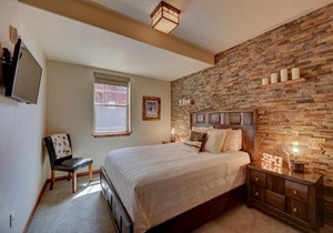 Cozens Pointe I-101 condo