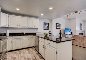 Cozy 1 bdrm Snowblaze Condominium in Old Town at the base of Park City Mountain
