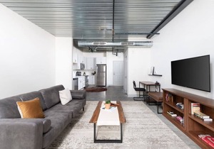 Cozy 1BR Close to Fiserv with Parking