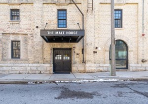 Cozy 1BR Close to Fiserv with Parking