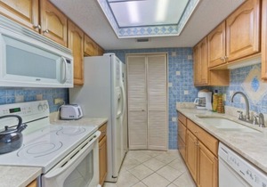 Cozy beach unit setup for vacations with kids or Couples!