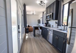 Cozy Single Container Retreat | 25 min to Zion NP