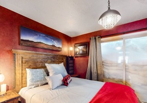 Cozy, Third-Floor Condo Near the Slopes w/ Free WiFi, a Wood Stove, & Views