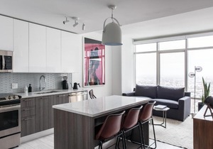 Creative 2BR Downtown w/ Game Room