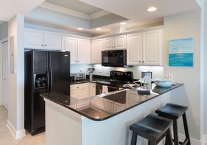 CRYSTAL SHORES PENTHOUSE