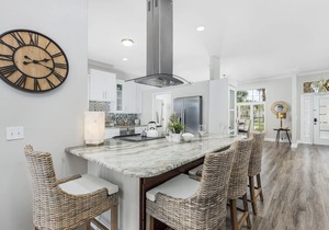 Custom Heated Pool, Intersecting canal views with gulf access! - Villa Sunshine & Unwind - Roelens