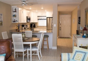 Cute 2/2!Direct Oceanfront Complex on the No Drive Beach in NSB!