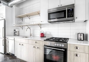 Darling River North 1BR w/Gym, Pool, near L stop & Beach, by Blueground