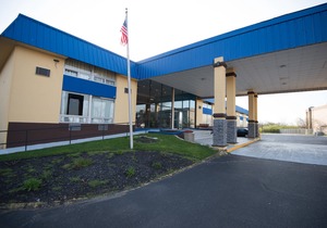Days Inn by Wyndham Fort Wright Cincinnati Area