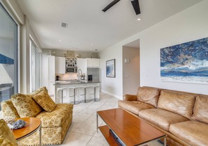 Diamond Beach 212-Beach Time | Pools, Balcony