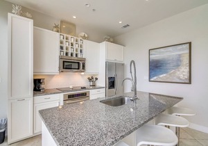 Diamond Beach 212-Beach Time | Pools, Balcony
