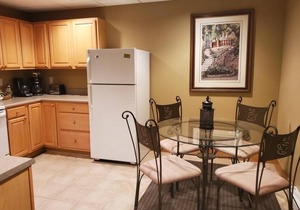 Disciples Ridge Condo, Just off Fox Run Court, Sleeps 16. Three bedrms-loft