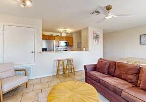 Dog-friendly Condo with Pool & Free WiFi - Walk to the Beach