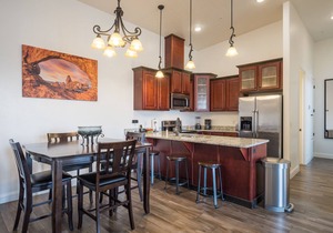 Downtown Moab Condo! | Bike Storage | Pet Friendly | Easy Parking! - LDV3