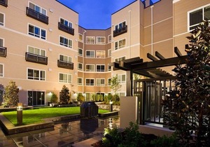 Dreamy Downtown Bellevue 2BR w/W/D & Storage, near Shops, by Blueground