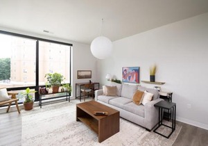 East Side Luxury 1BR Apt - Near Brady St with Balcony and Lounge