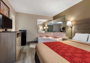Econo Lodge DeWitt