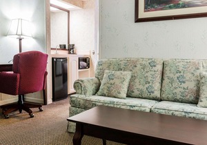 Econo Lodge Inn & Suites Grand Rapids