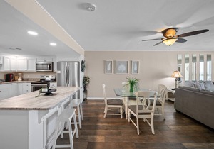Edgewater West 31 ~ Outdoor Pool + $400 in FREE Activities Daily ~ Zoo/Parasailing/Golf + More