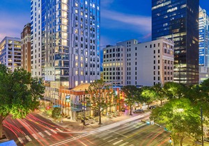 Element Austin Downtown