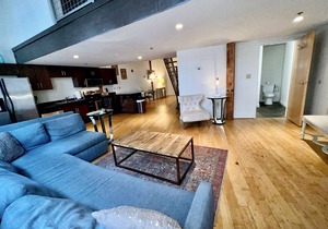 Enjoy extra savings | no rental car needed! Walk to Broadway! The Dolly Loft by Music City Loft