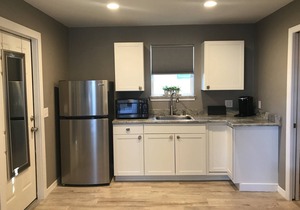 Enjoy GEM 2 in Jax Beach |4 blocks to the Ocean |Shared Patio |BBQ |Studio Apartment |Month Stays Ok