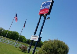 Executive Inn and Suites Waxahachie