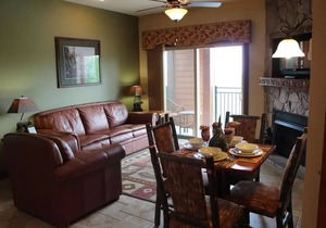 Fall colors! WG resort, Close to downtown, Indoor waterpark, breathtaking views