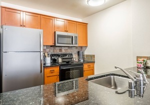 Fall Dates Available! Village Condo, in Lincoln House, with Mountain Views and Hot Tub Access!
