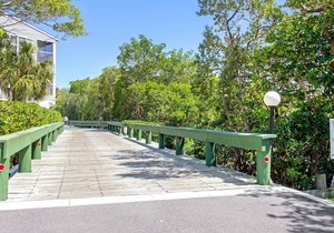 Family-Friendly Condo with Shared Pool, High-Speed Internet, and Central AC!