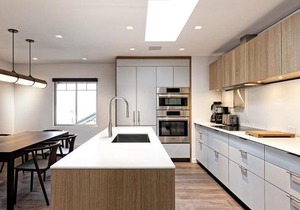 Fasching Haus Unit 390, Luxury Penthouse w/Exceptional Views, Beautiful Decor, and Natural Light