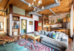 *Flat Loft* Walk to Broadway* Printers Alley Lofts
