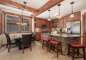 Fraser condo with Mountain Views | Hot Tub & Patio