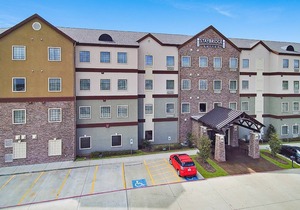Free Breakfast. Indoor Pool & Hot Tub. Only 15 Min from Convention Center.