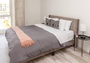 Frontdesk | Spacious 1 BR in Business District