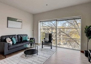 Frontdesk | Sunny 1 BR near River (Dogs Welcome)